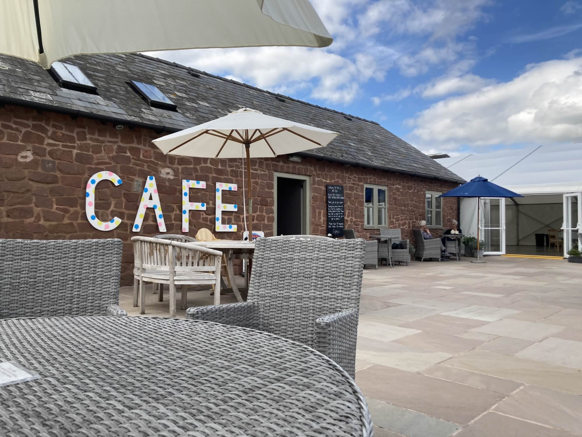 Hen & Dot Cafe, RossonWye cafe reviewed and visited