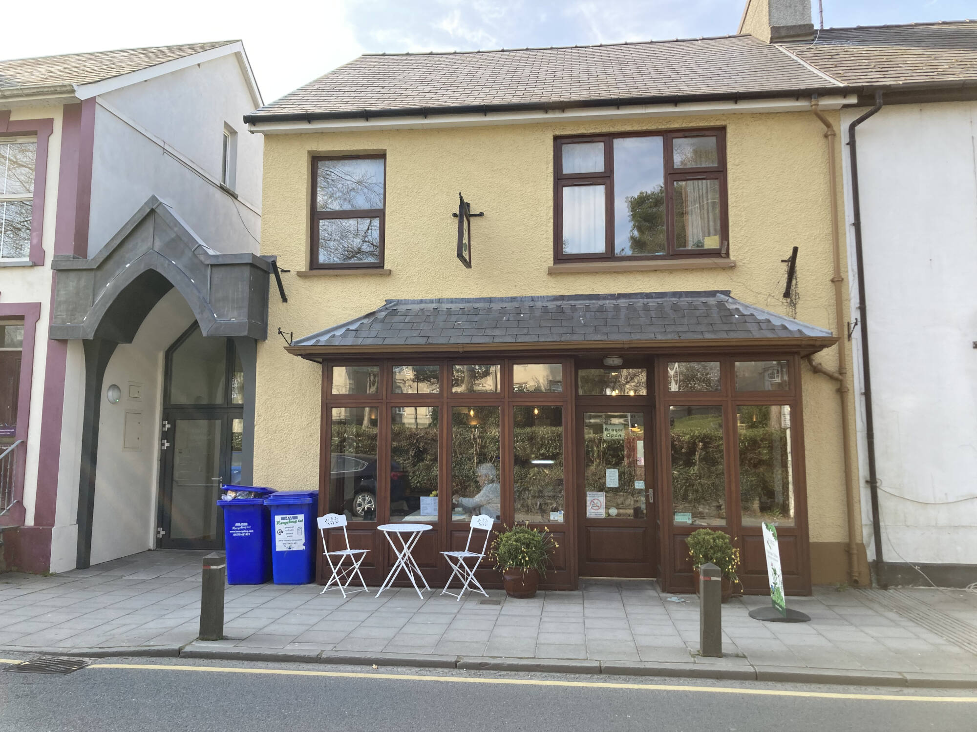 The Mustard Seed Cafe, Lampeter cafe reviewed and visited